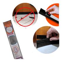 Veda Porta Adesivo Bemprat Polietileno Preto 80cm Rodinho Impermeável Liso Veda Porta Adesivo Bemprat Polietileno Preto 80cm Rodinho Impermeável Liso