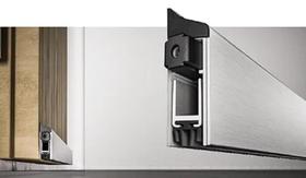 Veda Porta Automático Ajustável 82 Cm De Sobrepor - Alumínio