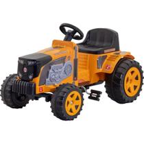 Veículo a Pedal Trator Fazendeiro Amarelo Veículo a Pedal Trator Fazendeiro Amarelo