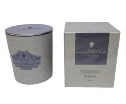 Vela Aromática 190g Lux Peônia - M.Victoria Vela Aromática 190g Lux Peônia - M.Victoria