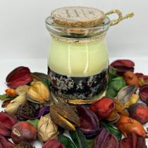 Vela Outono Escondido 85g - Maçã Verde com Cascas e Folhas Vela Outono Escondido 85g - Maçã Verde com Cascas e Folhas