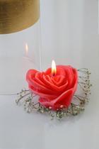 Vela Rosa em Formato de Coração - Artesanal com Essência de Morango