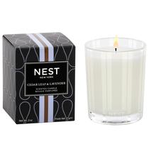 Vela votiva NEST Fragrances Folha de Cedro e Lavanda 60mL Vela votiva NEST Fragrances Folha de Cedro e Lavanda 60mL