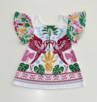 Vestido 1/8 Nanai Branco Estampa Tropical com Araras e Borboletas Vestido 1/8 Nanai Branco Estampa Tropical com Araras e Borboletas