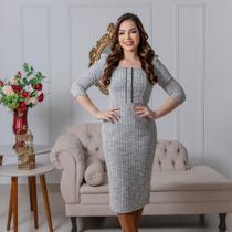 Vestido acenturado Moda Evangélica com forro.