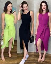 Vestido canelado com amarração