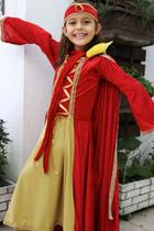 Vestido com capa princesa medieval vermelho e dourado Vestido com capa princesa medieval vermelho e dourado