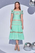 Vestido com detalhe em renda verde agua tamanho PP