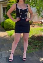 Vestido curto com cristais