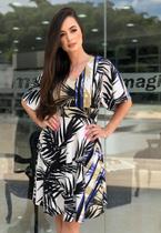 Vestido curto estampado de folhagem