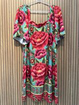 Vestido curto golinha alta laços costas
