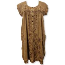 Vestido Curto Indiano com Bolso, Botões e Bordado Plus Size