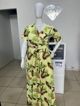 Vestido Curto Malha Canelada Estampa Exclusiva Folhas Verde - Plus Size - Veste 48/50 Vestido Curto Malha Canelada Estampa Exclusiva Folhas Verde - Plus Size - Veste 48/50