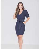 Vestido curto monocromático em crepe