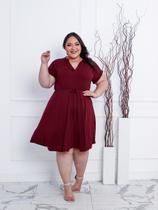 Vestido Curto Plus Size Ajuste Na Cintura Manga Cava Ampla