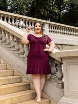 Vestido Curto Plus Size Lacinho Drapeado no Decote Vestido Curto Plus Size Lacinho Drapeado no Decote