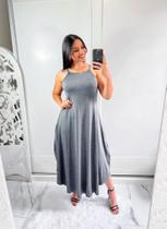 Vestido de alcinha com bolço e barra abaloada