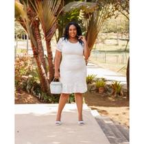 Vestido de renda mídi tubinho forrado com babado moda evangélica Plus size