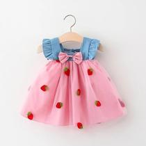 Vestido de Verão Infantil com Mangas Voadoras - Patchwork de Morango Bordado