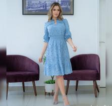 Vestido em laise