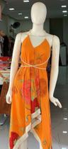 Vestido em malha fria com amarração na cintura