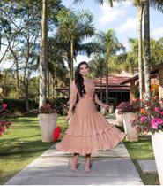 Vestido em malha lasie, forrado.