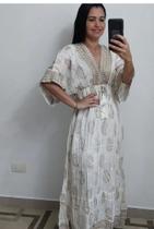 Vestido Feminino Branco com detalhes em Bordâdos, Tamanho 44