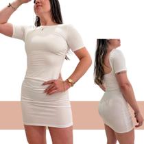Vestido Feminino Curto Colado Manga Curta Tecido Suplex Costa Nua Aberta Vestido Feminino Curto Colado Manga Curta Tecido Suplex Costa Nua Aberta