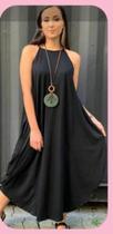 Vestido feminino longo alcinha barra arredondada na cor preta no tamanho M
