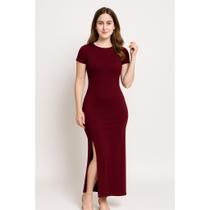 Vestido feminino longo manga curta. Fenda na lateral detalhe top