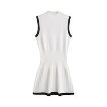 Vestido Feminino Mini, Sem Mangas, Gola Alta - Estilo Retalhos e Malha Vestido Feminino Mini, Sem Mangas, Gola Alta - Estilo Retalhos e Malha