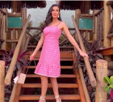 Vestido feminino Vestido feminino