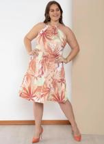 Vestido Folhagem Bege com Decote Halter Franzido Plus Size