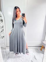 Vestido gola V manga longa com bolço e fenda lateral Vestido gola V manga longa com bolço e fenda lateral