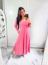 Vestido gola V manga longa com bolço e fenda lateral Vestido gola V manga longa com bolço e fenda lateral