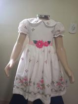 Vestido infantil de festa com barrado