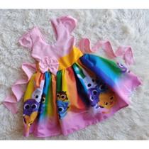 Vestido Infantil Temático Simples Bolofofo Arco-íris Vestido Infantil Temático Simples Bolofofo Arco-íris