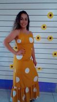 Vestido laranja de bolinhas