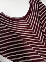 Vestido Listrado Em V Tamanho: M