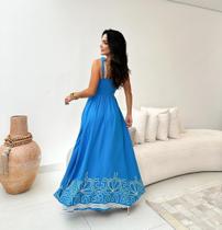 vestido longo bordado