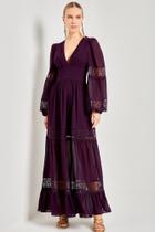 vestido longo com aplicaçao de renda