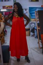 Vestido Longo com Detalhes Africanos Elegantes
