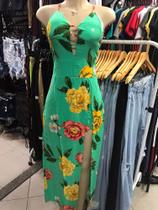 Vestido longo com fenda