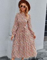 Vestido longo de destaque: elegante e ideal para reuniões Vestido longo de destaque: elegante e ideal para reuniões