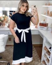 Vestido Longo Preto Com Barrado Branco Modelo Mullet Com Faixa Vestido Longo Preto Com Barrado Branco Modelo Mullet Com Faixa