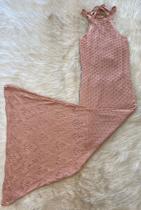 Vestido longo rendado cordão nas costas tricot