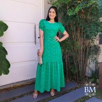 Vestido Longo, Verde, em Crepe Bordado, Manga Drapeada, Zíper Costa, Cinto, Forro, Collucci BM1178 Vestido Longo, Verde, em Crepe Bordado, Manga Drapeada, Zíper Costa, Cinto, Forro, Collucci BM1178