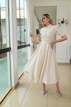 Vestido Luiza Max Midi em Linho com Pregas e Detalhes em Lantejoulas Vestido Luiza Max Midi em Linho com Pregas e Detalhes em Lantejoulas