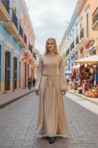 Vestido medieval Julieta com fitas gregas dourada luxuoso