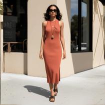 Vestido Midi Canelado Com Fenda Colcci